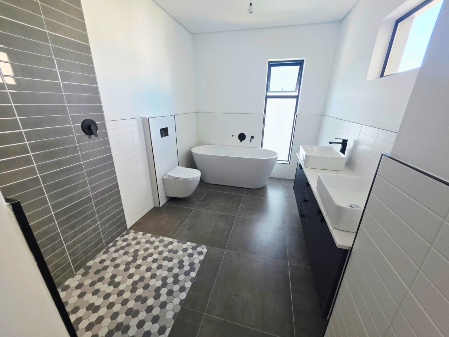 3 Bedroom Property for Sale in Sandown Western Cape